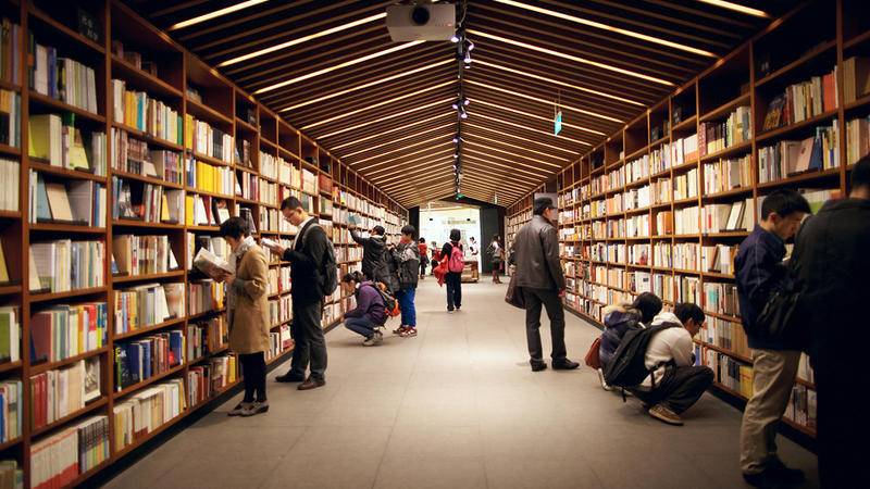 【周报-实体书店】实体书店复兴，能成为一个小风口吗？
